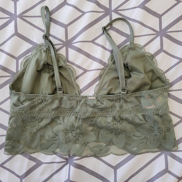 Lace Bralette - Picture 6 of 9